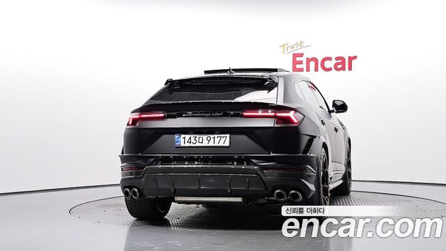 Lamborghini Urus 2024 — photo 4