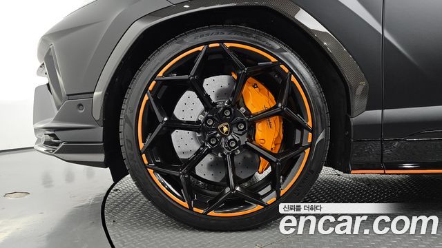Lamborghini Urus 2024 — photo 5
