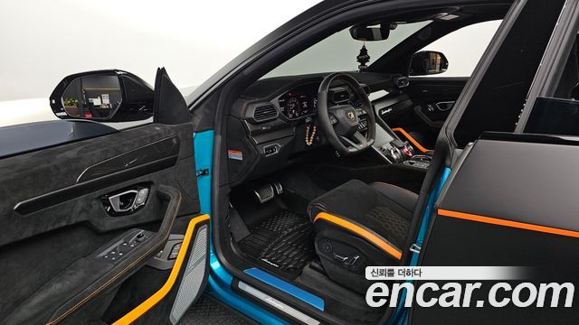 Lamborghini Urus 2024 — photo 10