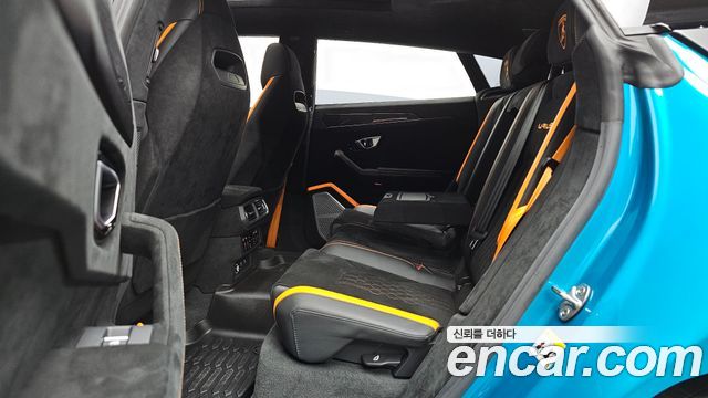 Lamborghini Urus 2024 — photo 11