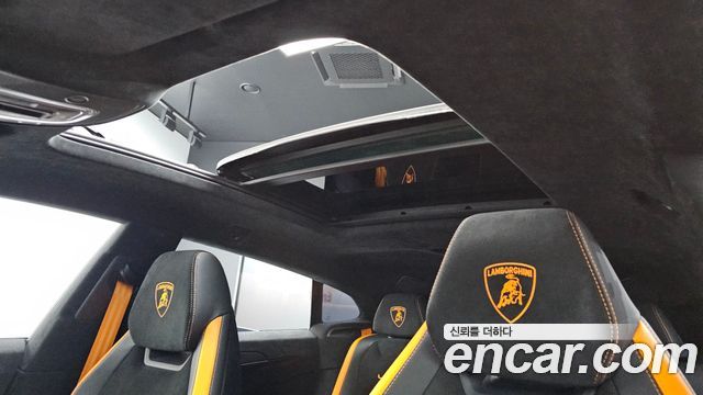 Lamborghini Urus 2024 — photo 16