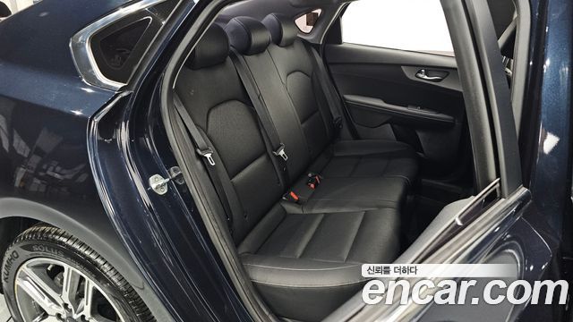 Kia K3 2019 — photo 18