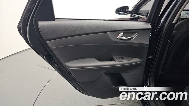 Kia K3 2019 — photo 15