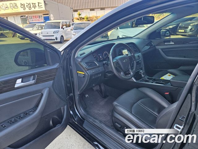 Hyundai Sonata 2016 — photo 13