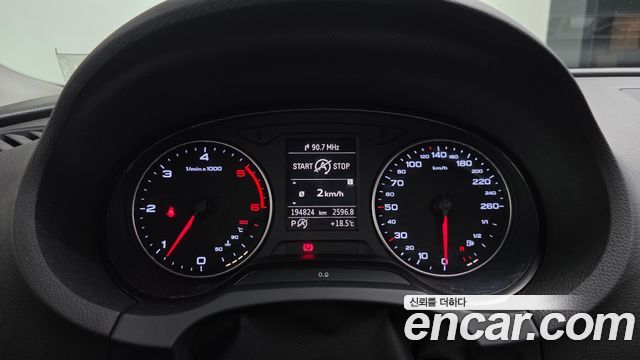 Audi A3 2015 — photo 8