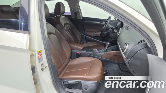 Audi A3 2015 — photo 11