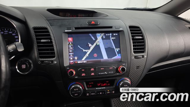 Kia K3 2013 — photo 14