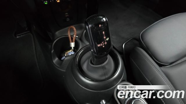Mini Cooper 2024 — photo 12