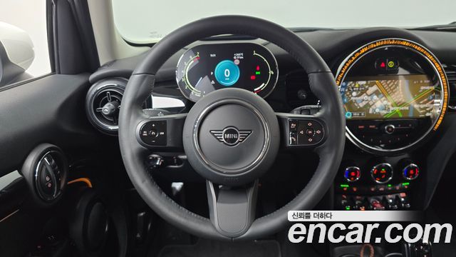 Mini Cooper 2024 — photo 19