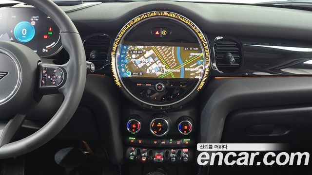 Mini Cooper 2024 — photo 20