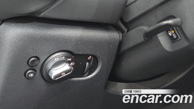 Mini Cooper 2024 — photo 25