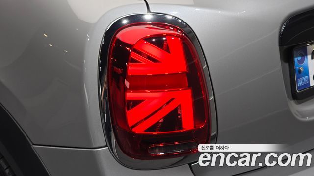 Mini Cooper 2024 — photo 9