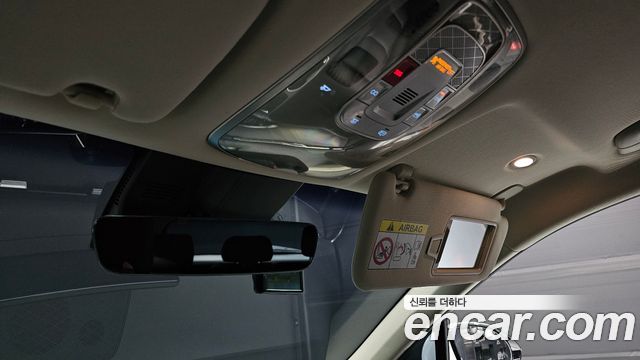 Genesis GV70 2023 — photo 24