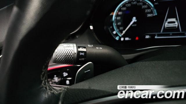 Genesis GV70 2023 — photo 29