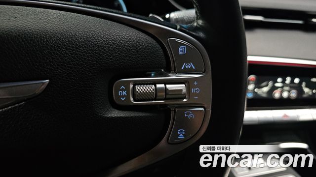 Genesis GV70 2023 — photo 33