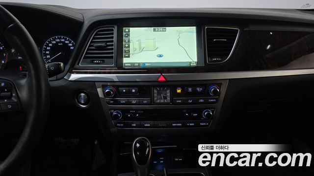 Hyundai Genesis 2016 — photo 19