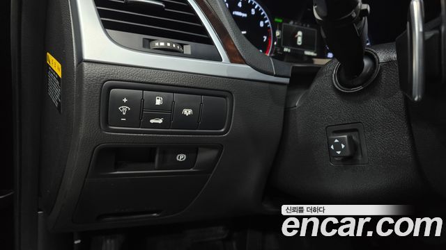 Hyundai Genesis 2016 — photo 22