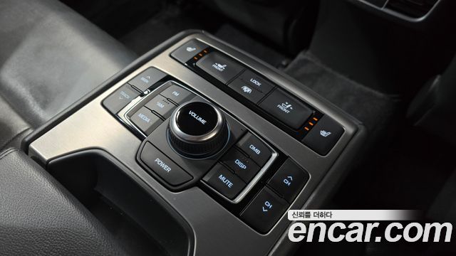 Hyundai Genesis 2016 — photo 25