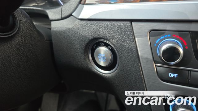 Hyundai Genesis 2016 — photo 27