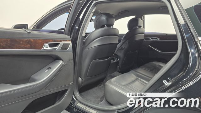 Hyundai Genesis 2016 — photo 28