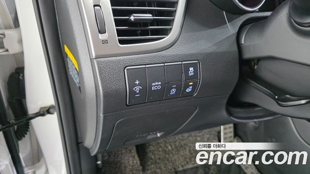 Hyundai i30 2016 — photo 16