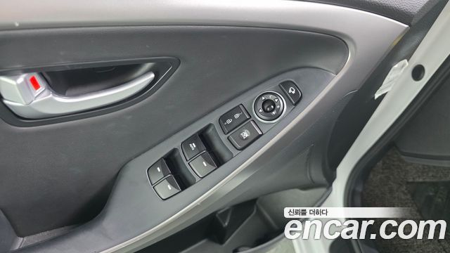 Hyundai i30 2016 — photo 17