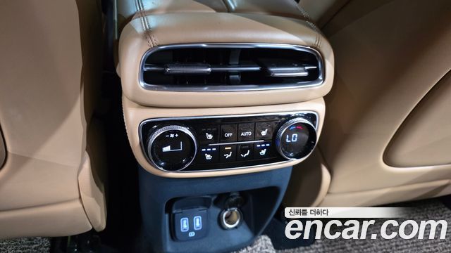 Genesis GV80 2020 — photo 25