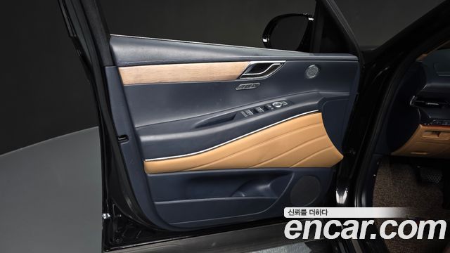 Genesis GV80 2020 — photo 14