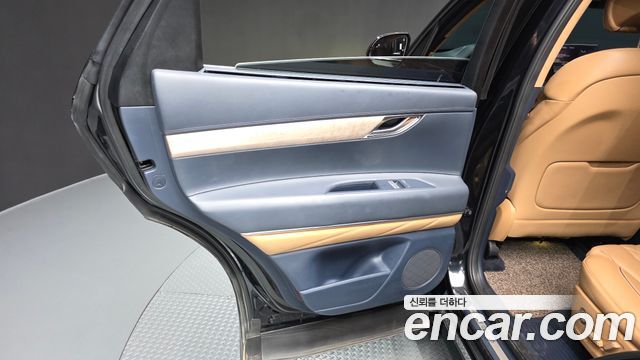 Genesis GV80 2020 — photo 15