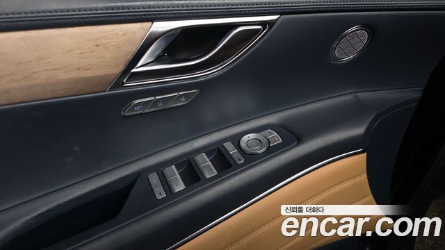 Genesis GV80 2020 — photo 33