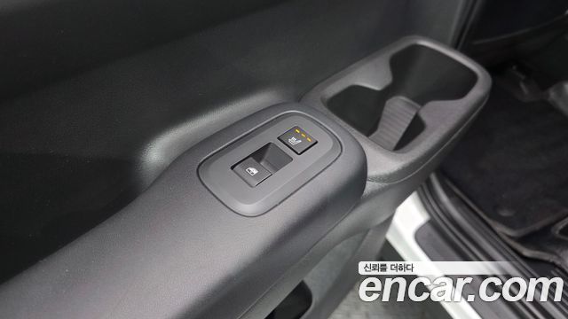 Hyundai Santafe 2024 — photo 28