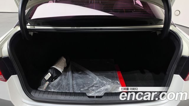 Kia K5 2016 — photo 22