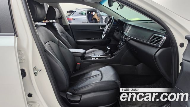 Kia K5 2016 — photo 16