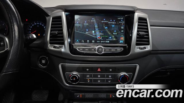 KG Mobility Rexton 2018 — photo 20
