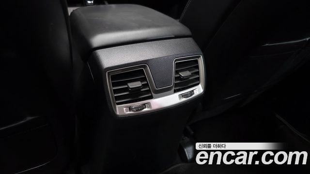 KG Mobility Rexton 2018 — photo 32