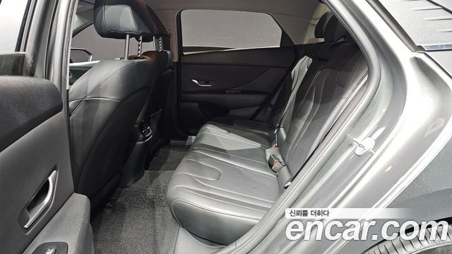 Hyundai AVANTE 2021 — photo 18