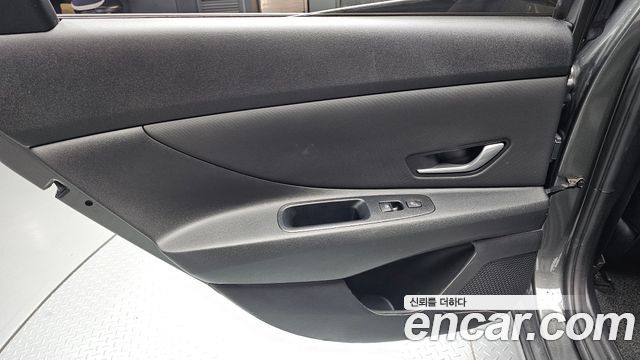 Hyundai AVANTE 2021 — photo 15