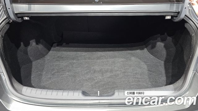 Hyundai AVANTE 2021 — photo 36