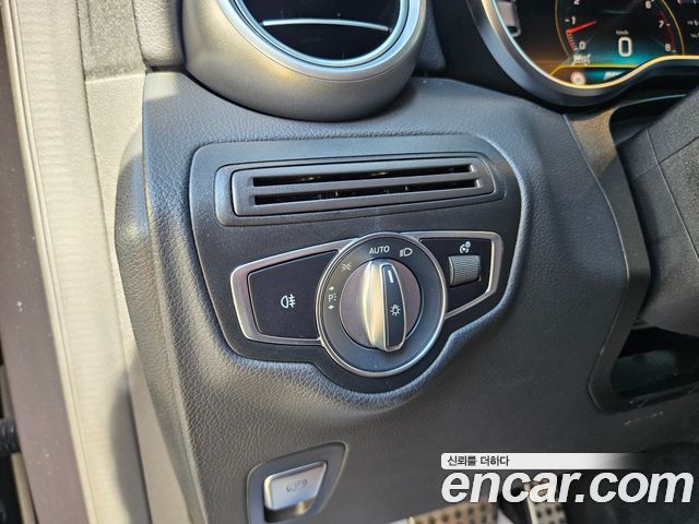 Mercedes-Benz GLC-Class 2020 — photo 15