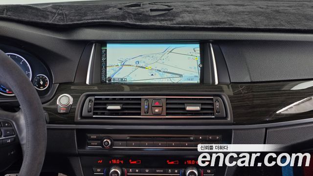 BMW 5-Series 2014 — photo 14