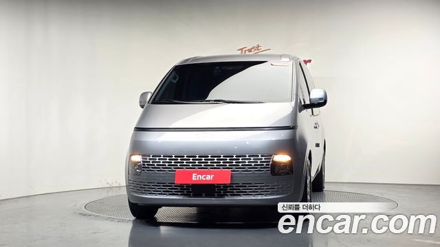 Hyundai Staria 2025 — photo 3