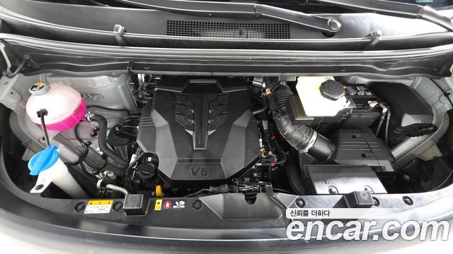 Hyundai Staria 2025 — photo 6