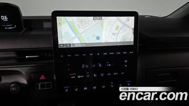 Hyundai Staria 2025 — photo 19