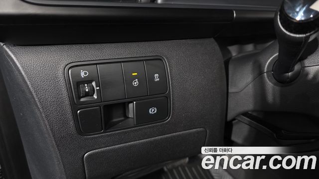 Hyundai Staria 2025 — photo 29