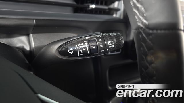 Hyundai Staria 2025 — photo 30
