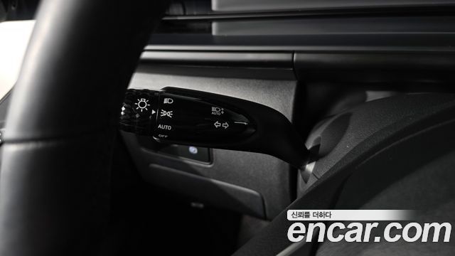Hyundai Staria 2025 — photo 33