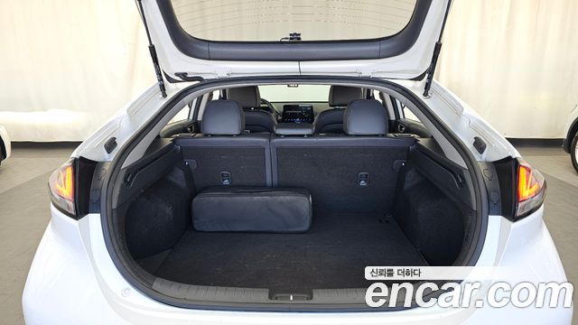 Hyundai Ioniq 2020 — photo 26