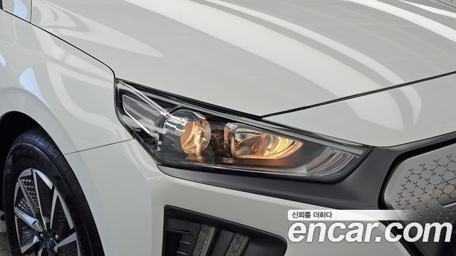 Hyundai Ioniq 2020 — photo 8