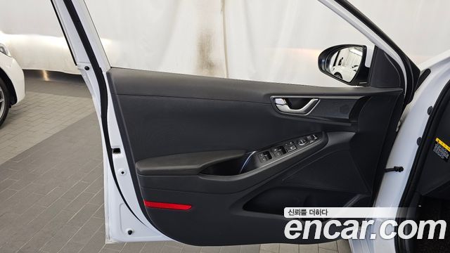 Hyundai Ioniq 2020 — photo 14