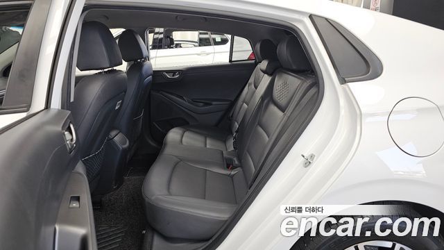 Hyundai Ioniq 2020 — photo 16